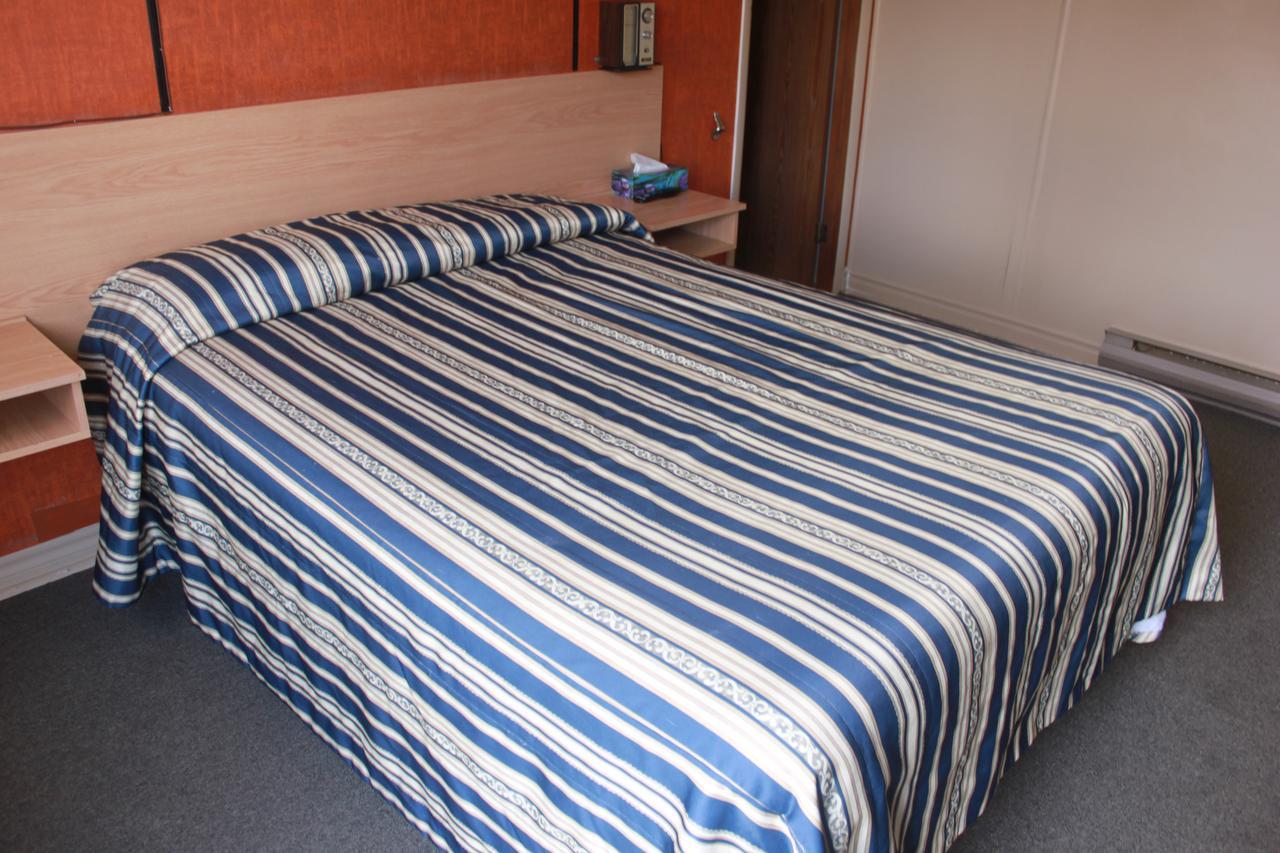 Motel Boise Blainville Exteriör bild